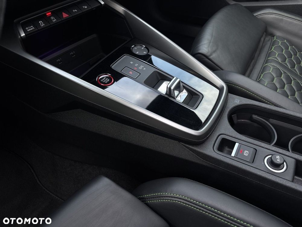 Audi RS3 Sportback - 19