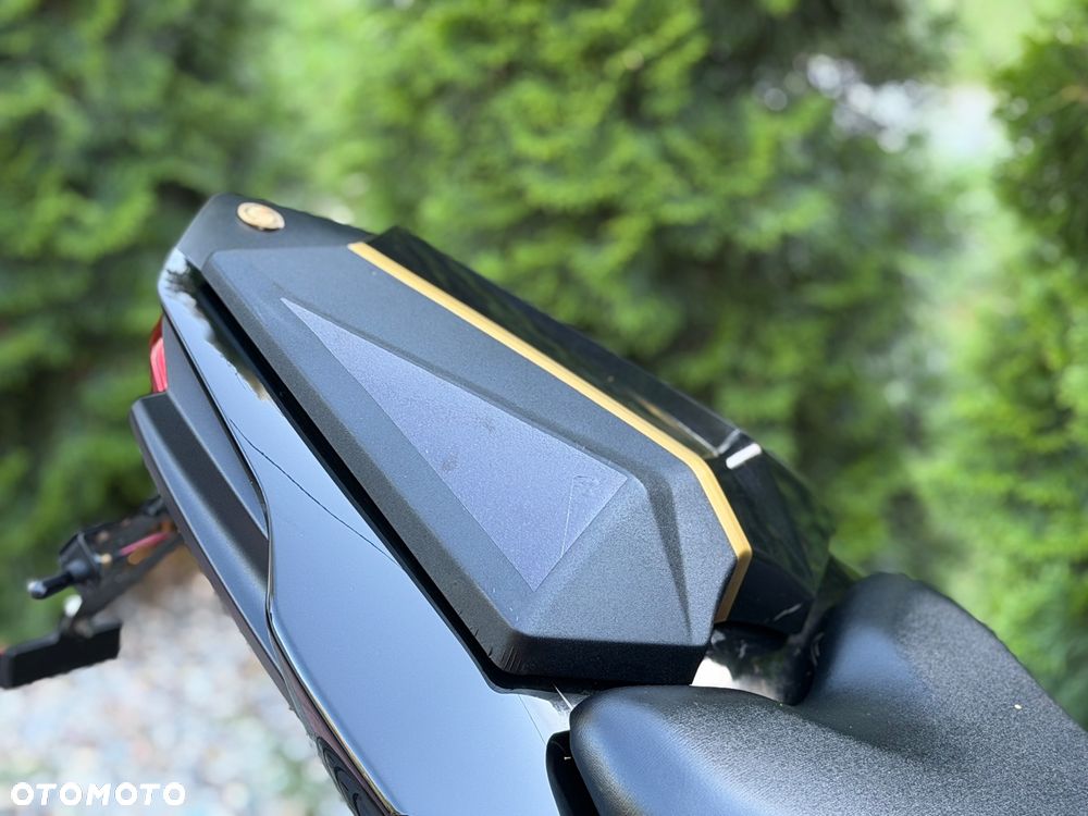Yamaha FZ8 - 25