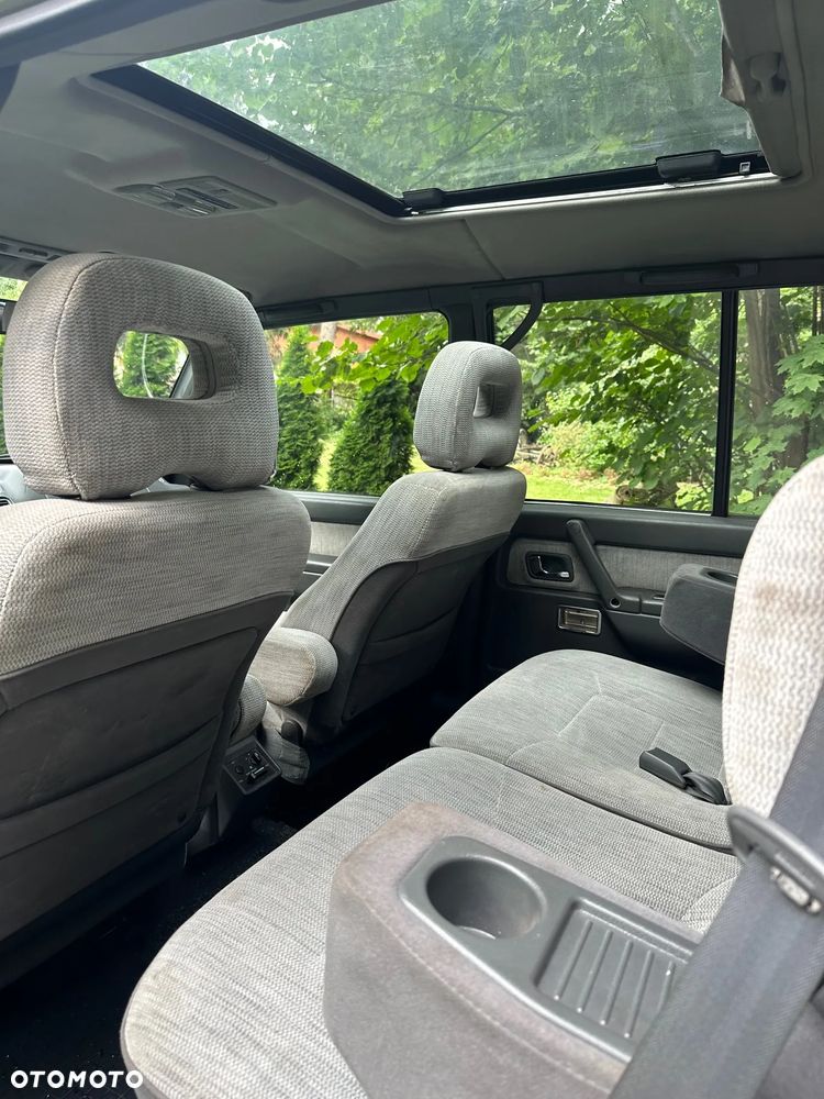 Mitsubishi Pajero - 13
