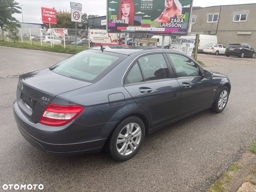 Mercedes-Benz Klasa C 180 CGI Automatik BlueEFFICIENCY - 8
