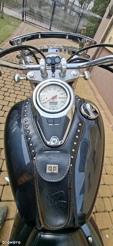 Suzuki VL 800 Volusia - 17
