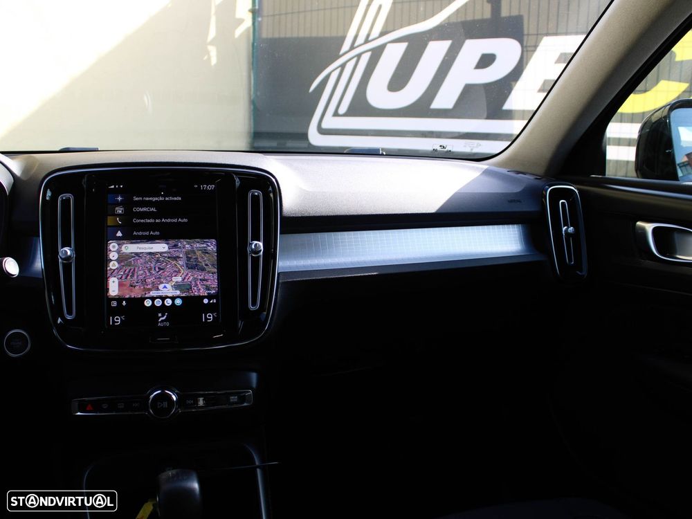 Volvo XC 40 1.5 T2 Momentum - 22