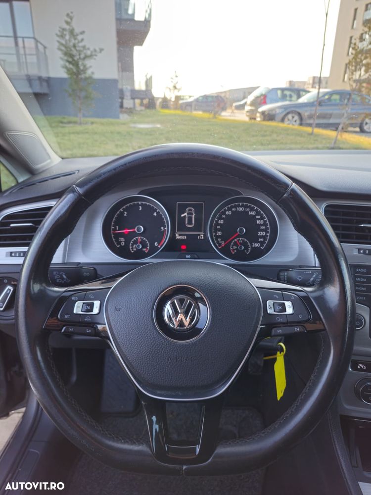Volkswagen Golf 1.6 TDI BlueMotion Comfortline - 10