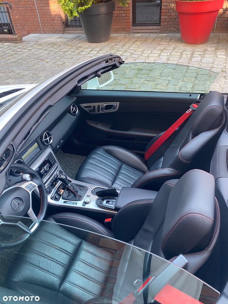 Mercedes-Benz SLK 350 - 11