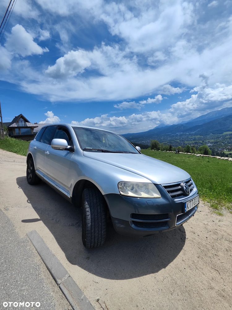 Volkswagen Touareg - 1