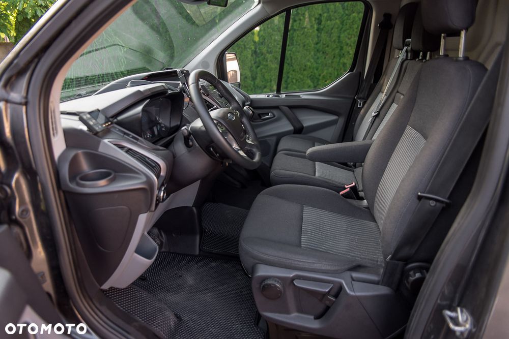Ford Transit Custom - 13