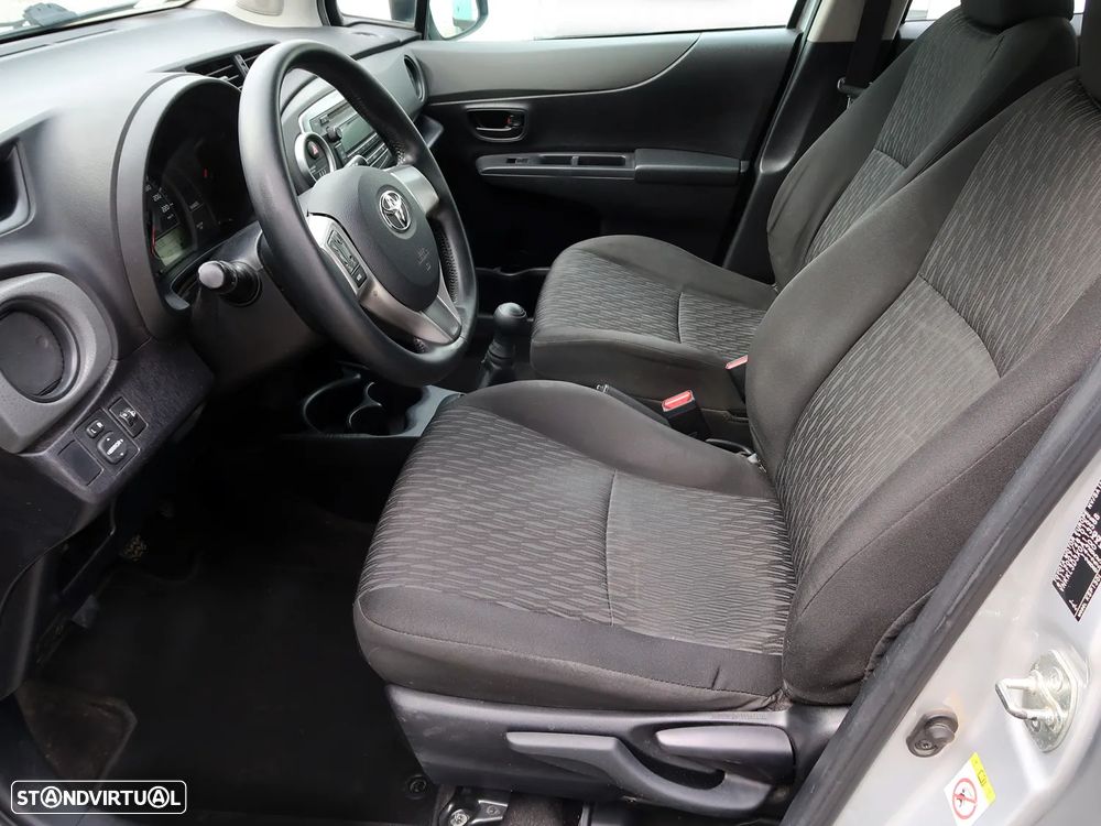 Toyota Yaris 1.0 VVT-i ACtive+AC - 12