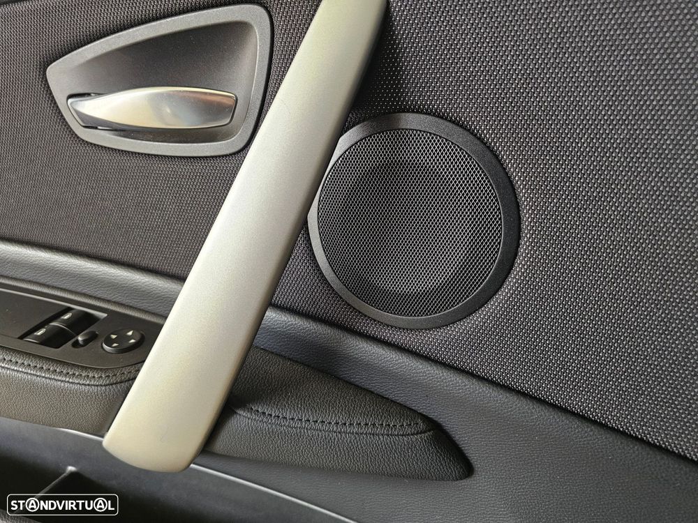 BMW 118 d Aut. - 15