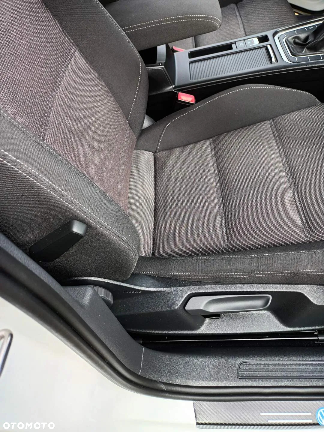 Volkswagen Passat 2.0 TDI BMT Comfortline - 24
