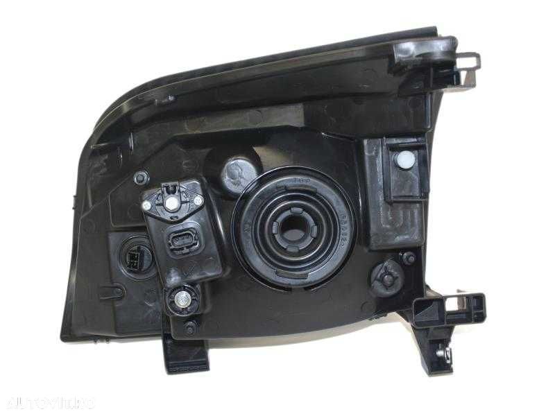 Far stanga/dreapta Nissan X-Trail T30 an 2001-2007 , faruri noi - 4