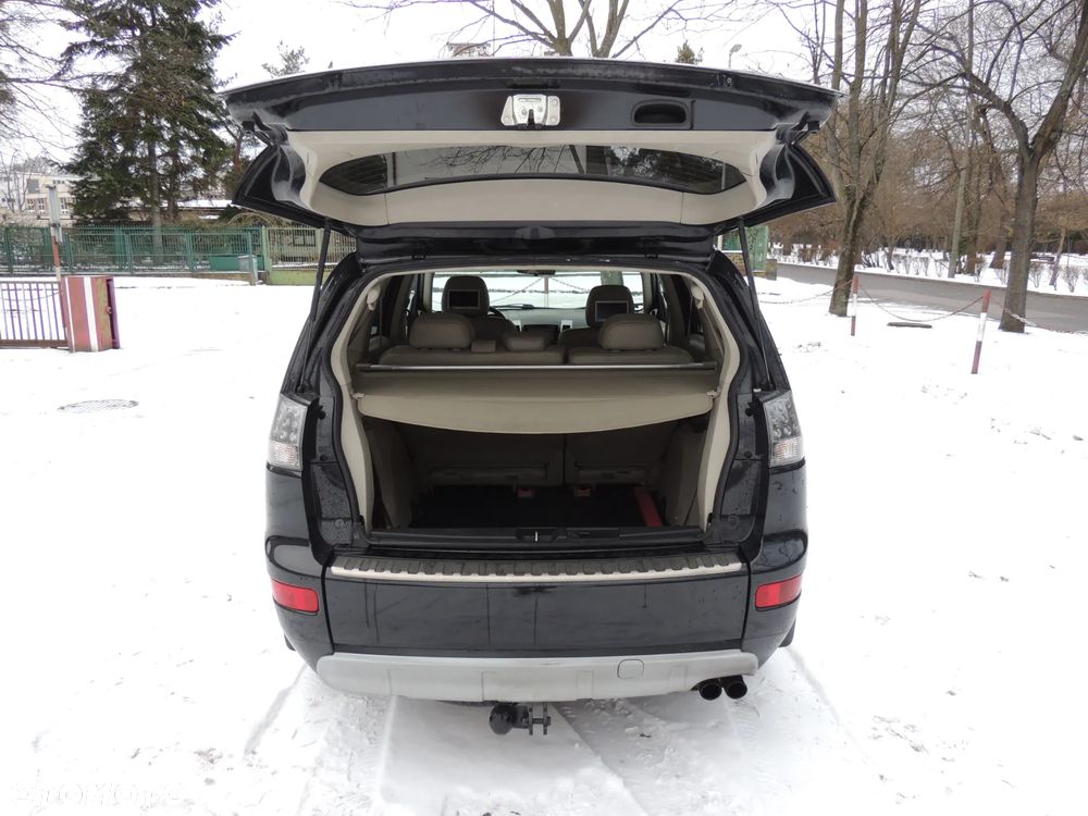 Mitsubishi Outlander 2.0 DID Instyle NAVI - 39