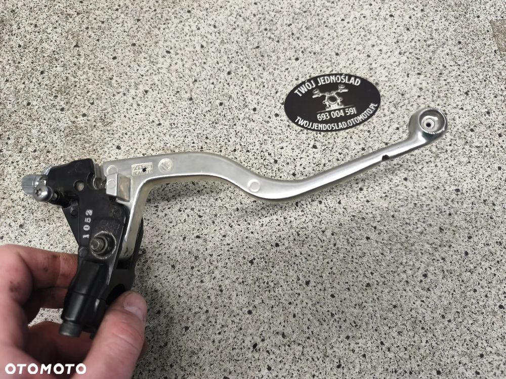 Klamka lewa sprzęgła, mocowanie klamki, lusterka Triumph Trident 660 2022 - 5