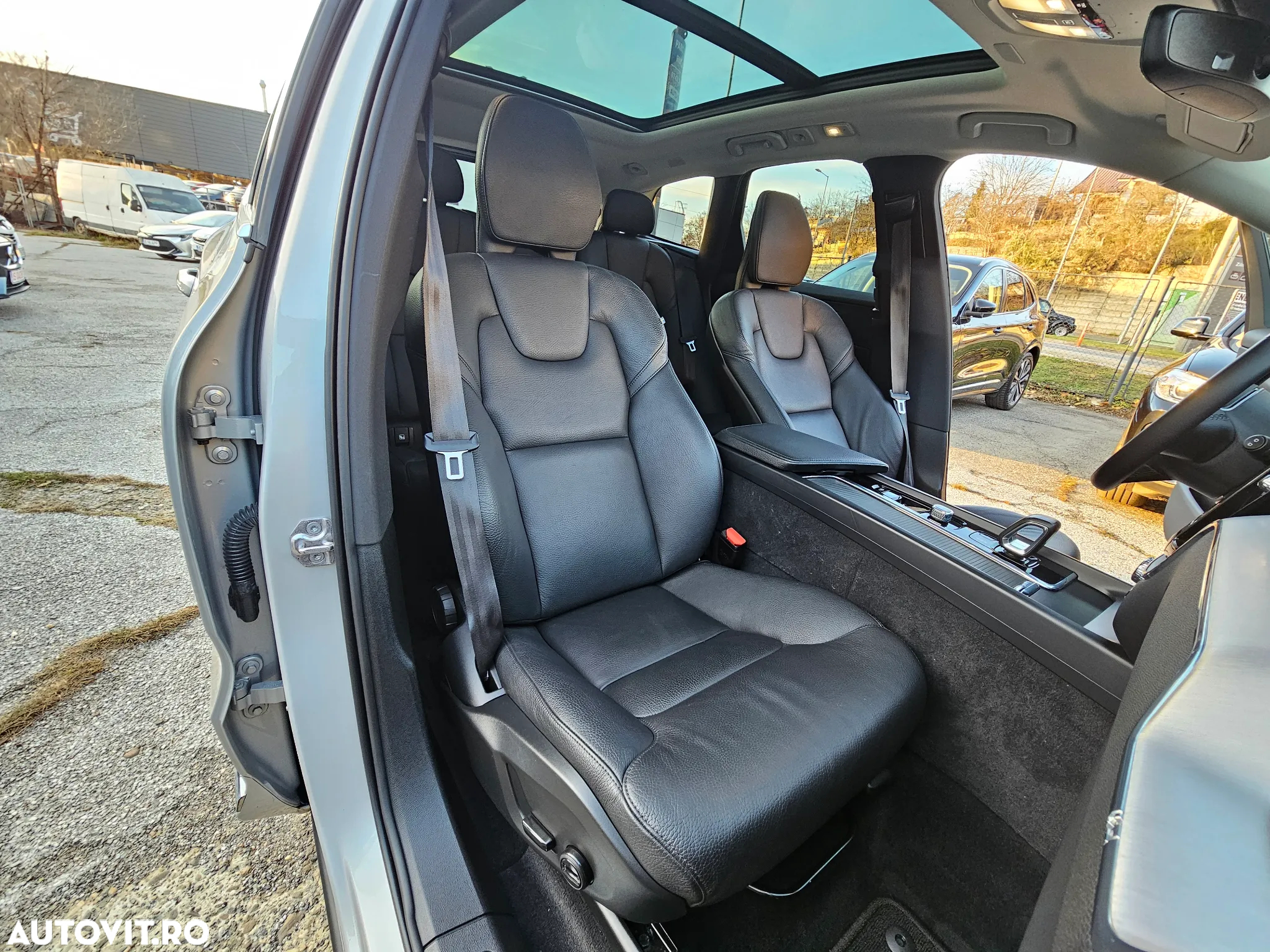 Volvo XC 60 T6 AWD Recharge Geartronic Inscription - 11