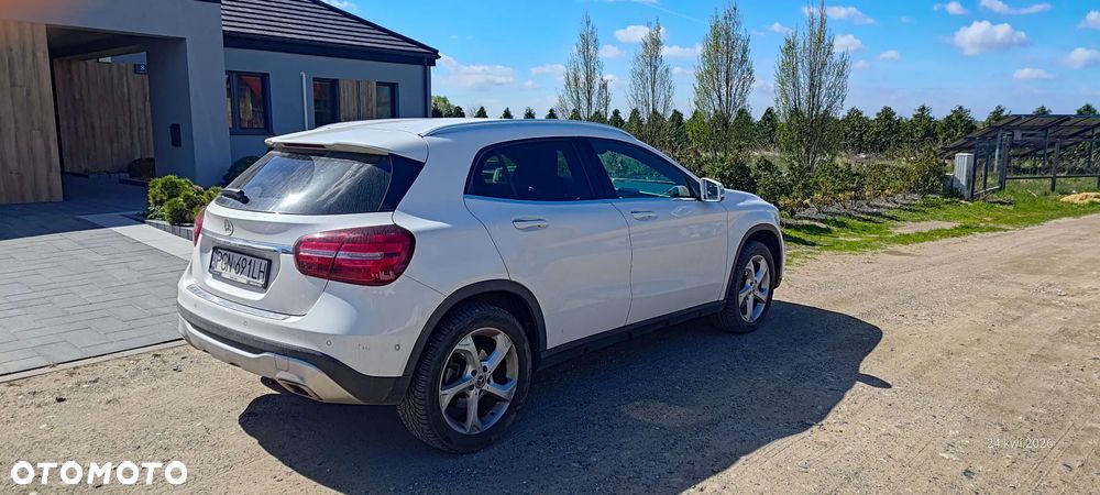 Mercedes-Benz GLA 200 7G-DCT - 2
