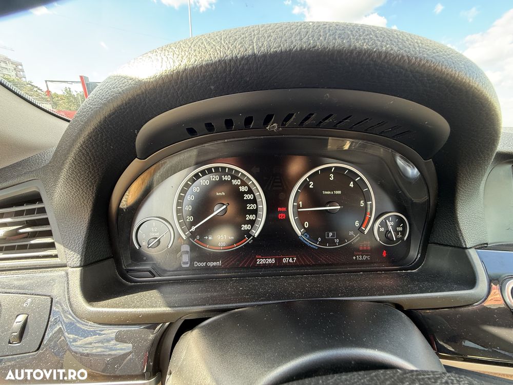 BMW Seria 5 520d Aut. - 26