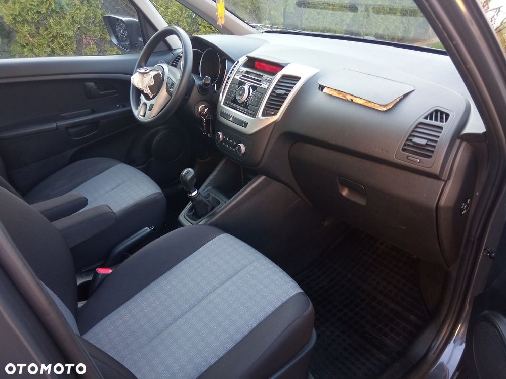 Kia Venga 1.6 L - 19