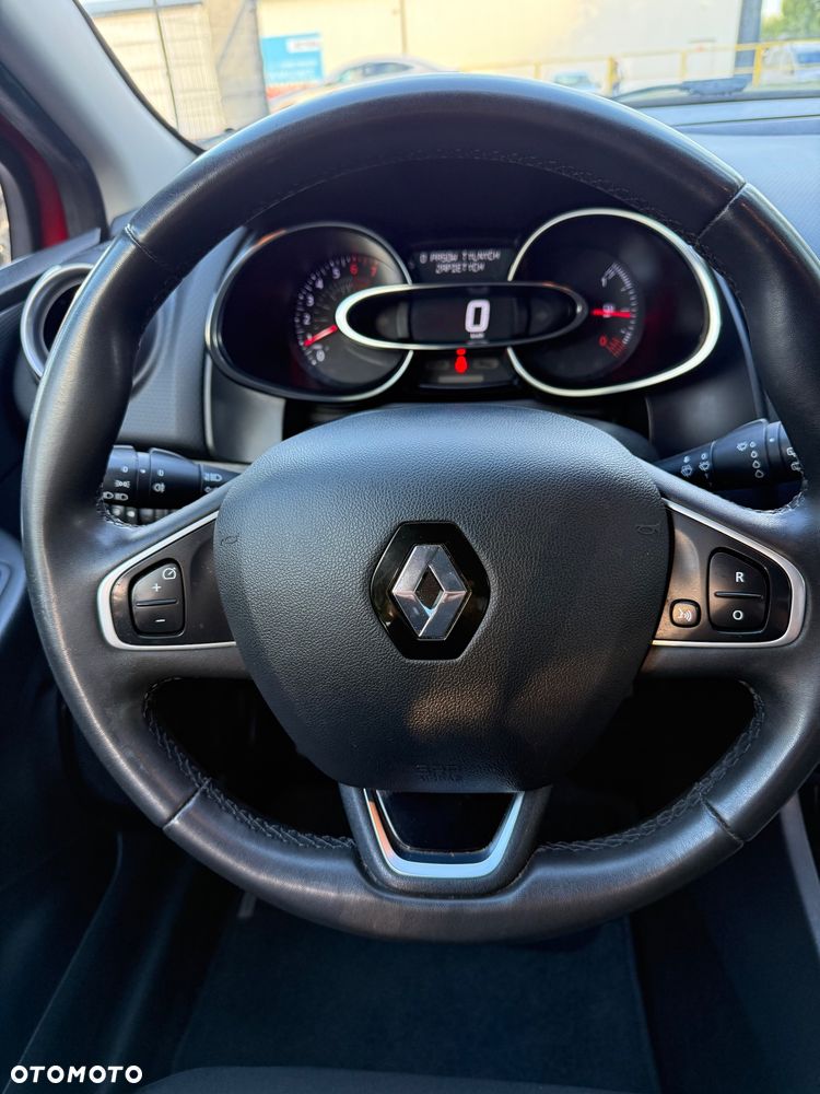 Renault Clio 1.2 16V 75 LIMITED - 24