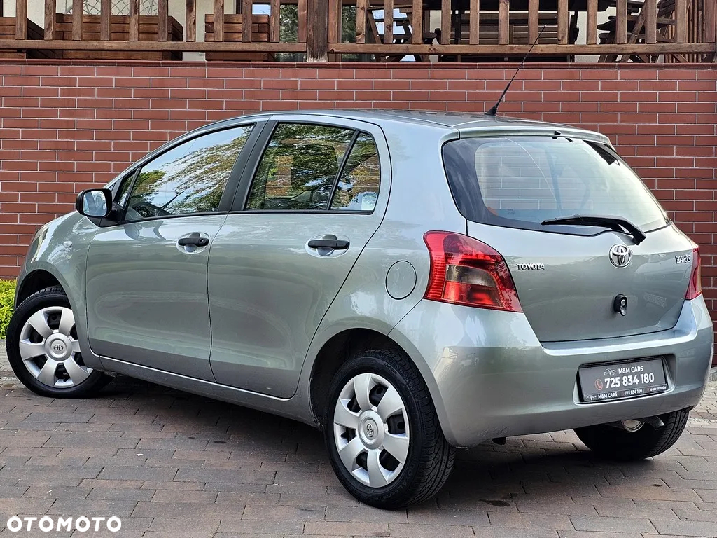 Toyota Yaris 1.3 VVT-i Sol - 16