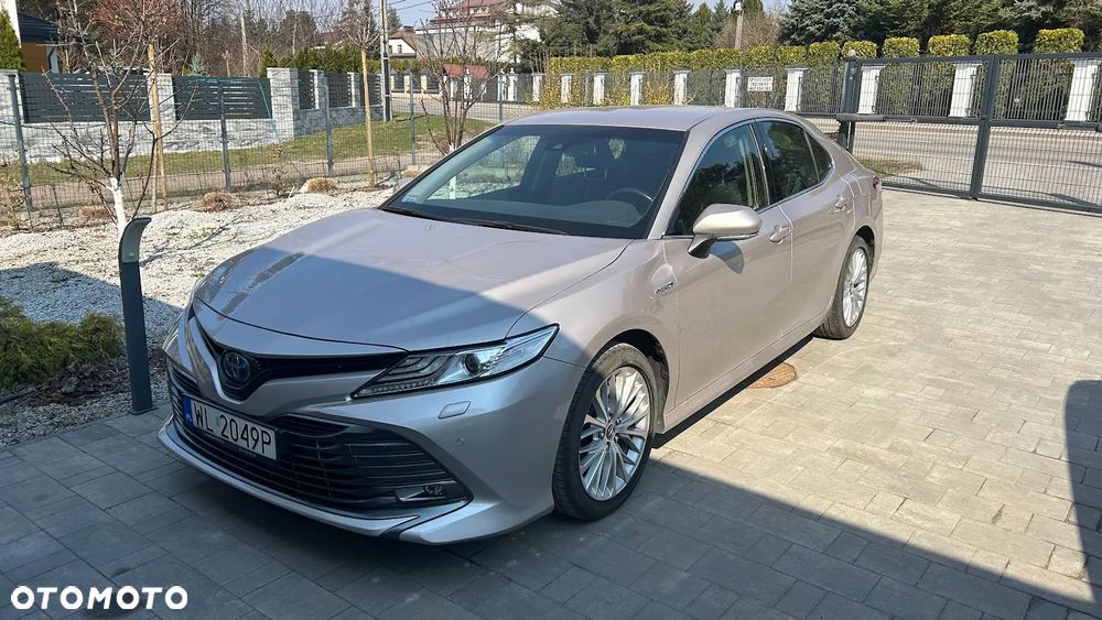 Toyota Camry 2.5 Hybrid Executive CVT - 1