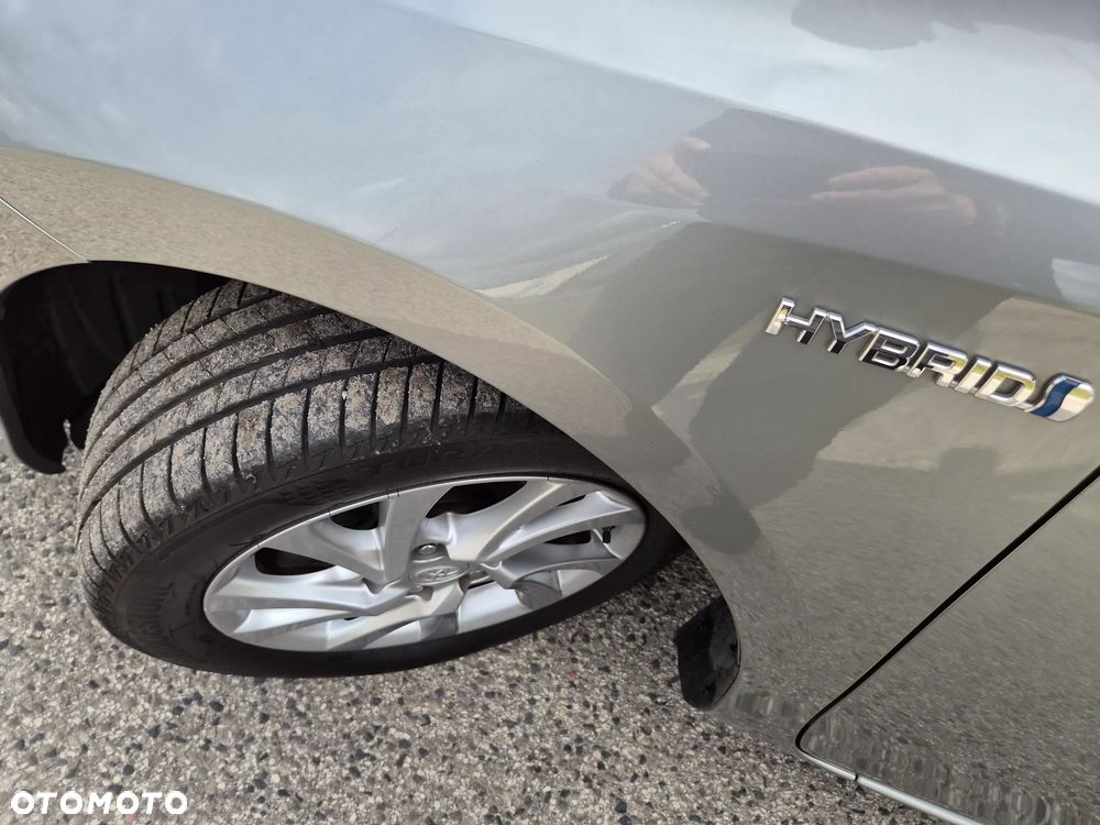 Toyota Auris 1.8 HSD Luna - 30