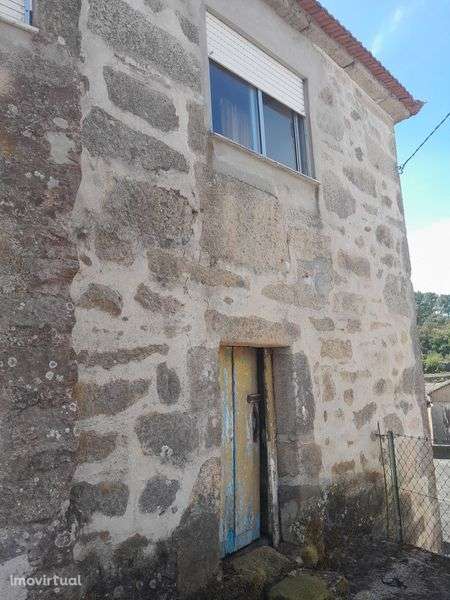 Moradia rustica com anexos e quintal - Grande imagem: 2/12