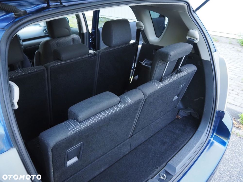 Toyota Verso - 5