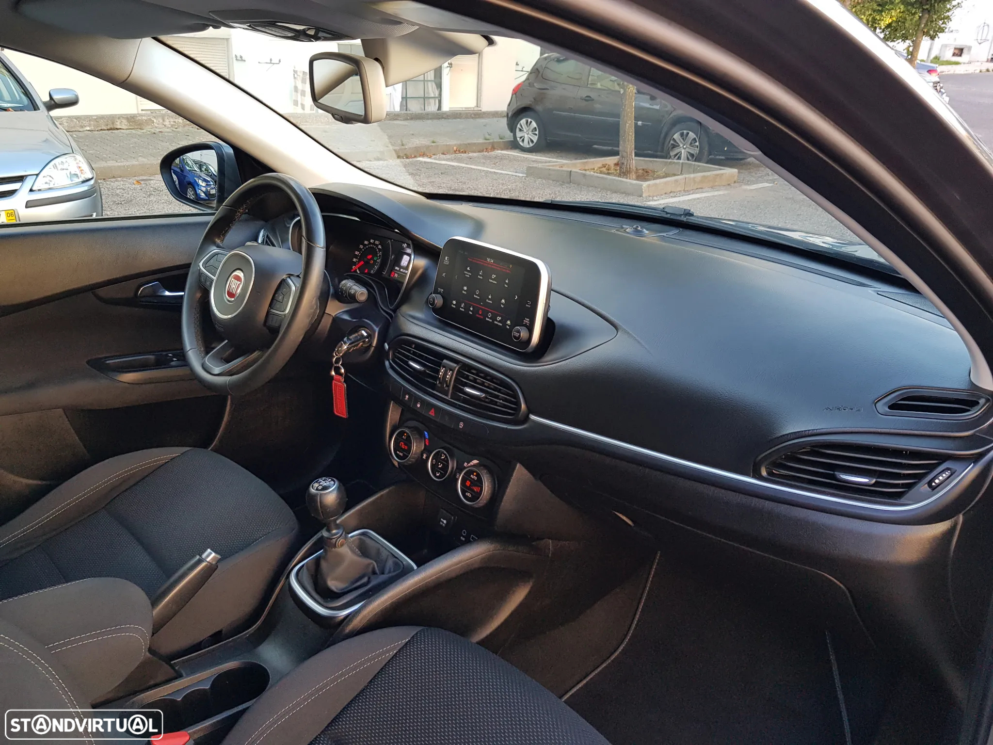 Fiat Tipo Station Wagon 1.6 M-Jet Lounge Tech J17 - 36