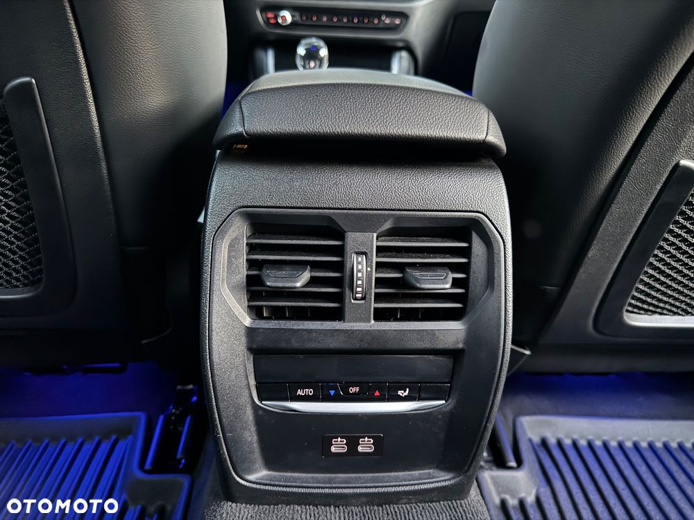BMW Seria 3 320d Sport Line - 14