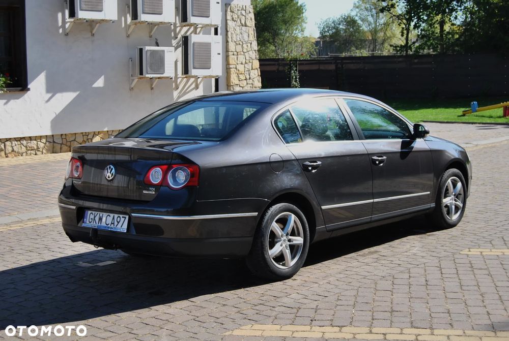 Volkswagen Passat 2010 photo 3