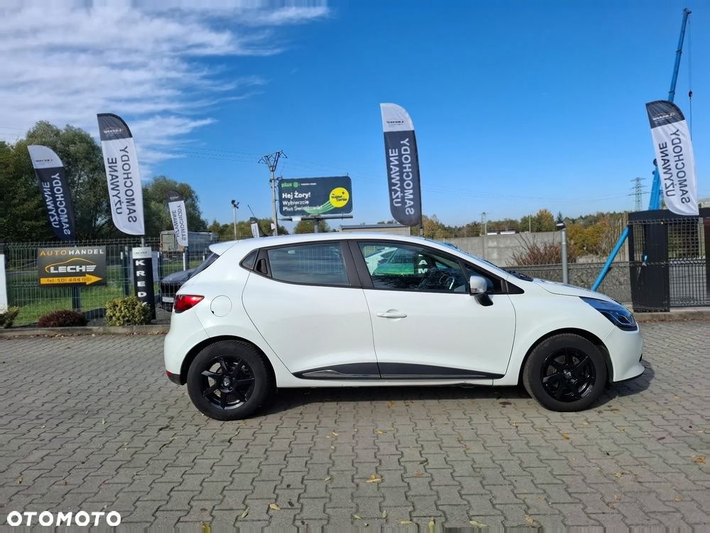 Renault Clio - 17