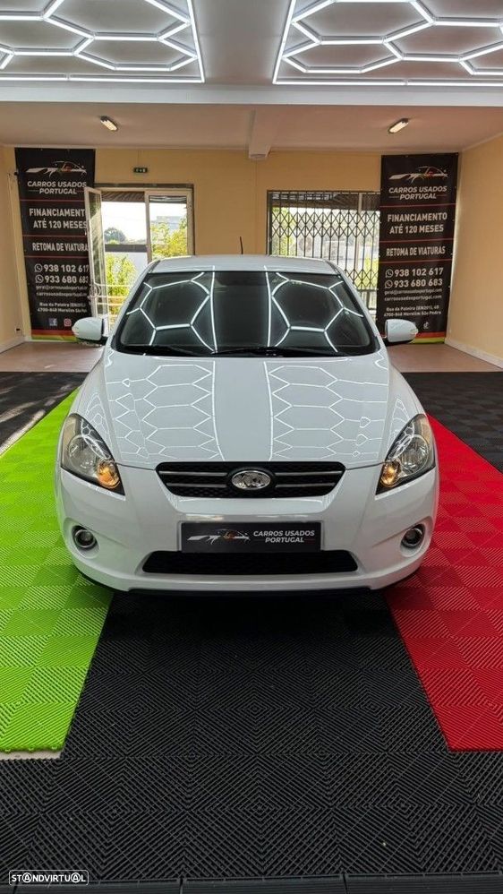 Kia Ceed S Coupé 1.4 CVVT EX ISG - 3