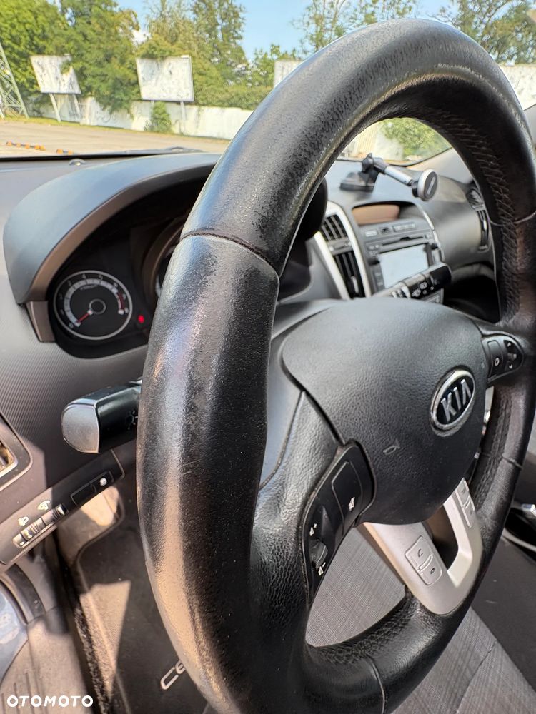 Kia Ceed - 14