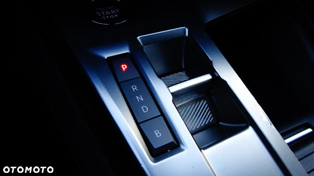 Peugeot 308 1.6 Hybrid PHEV Allure e-DCS7 - 8