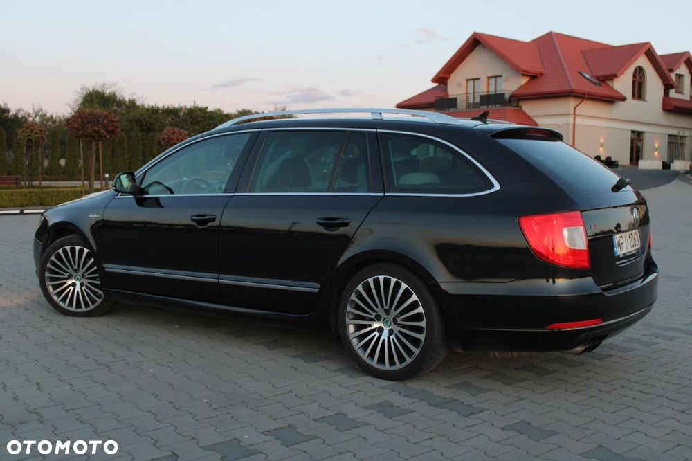 Skoda Superb 2.0 TDI L&K DSG - 11