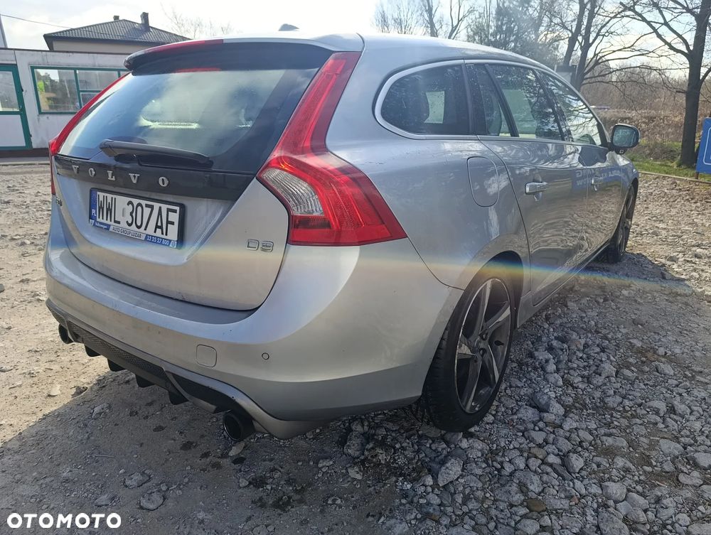 Volvo V60 D3 R-Design - 5