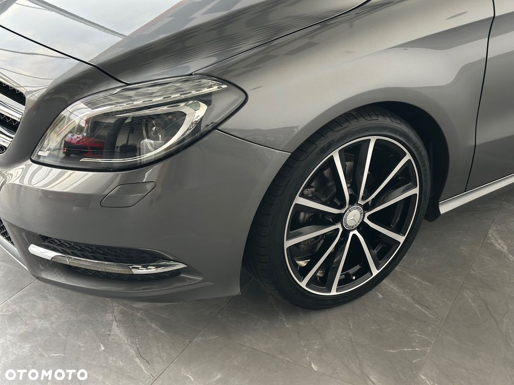 Mercedes-Benz Klasa B 200 - 12