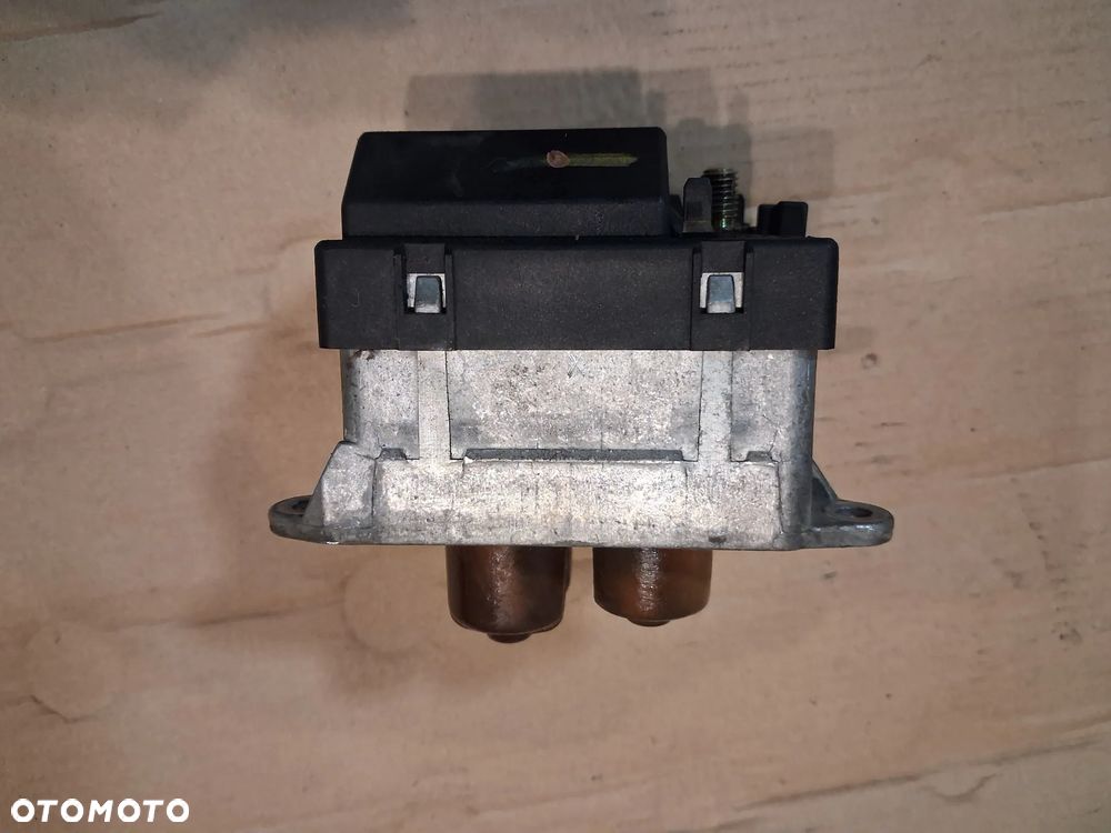 Podgrzewacz wody MERCEDES W203 A0001591904 OE - 2