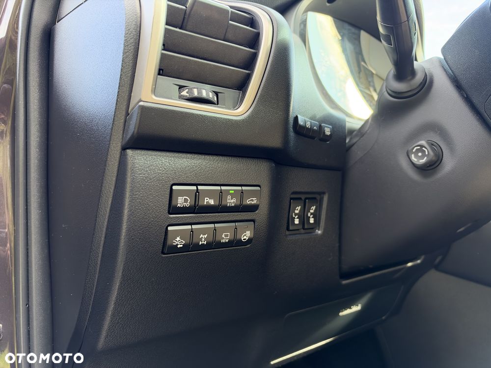 Lexus NX - 19