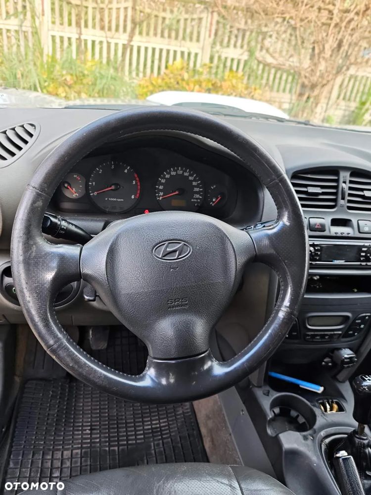 Hyundai Santa Fe 2.0 CRDi 4WD GLS - 6