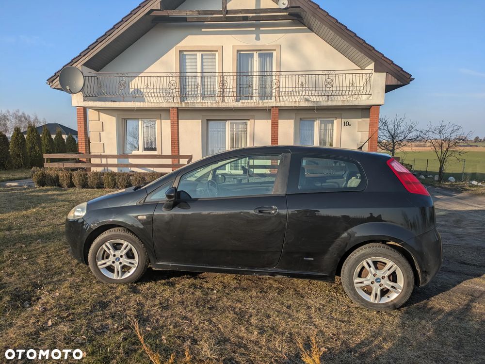 Fiat Grande Punto 1.4 8V - 13