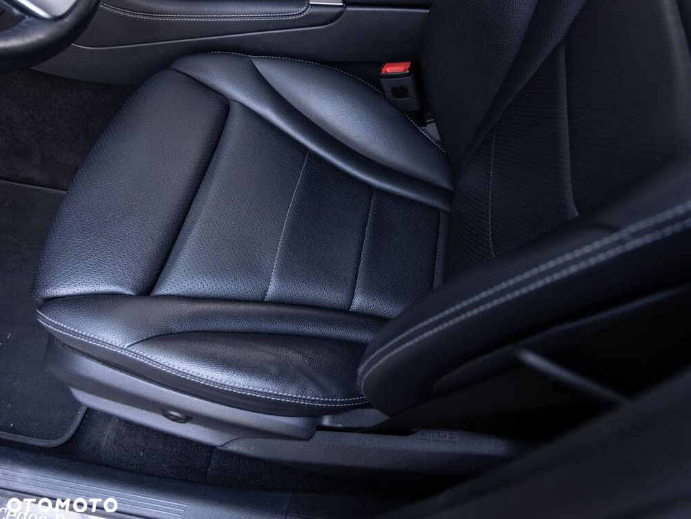 Mercedes-Benz GLC 300 4Matic 9G-TRONIC - 23