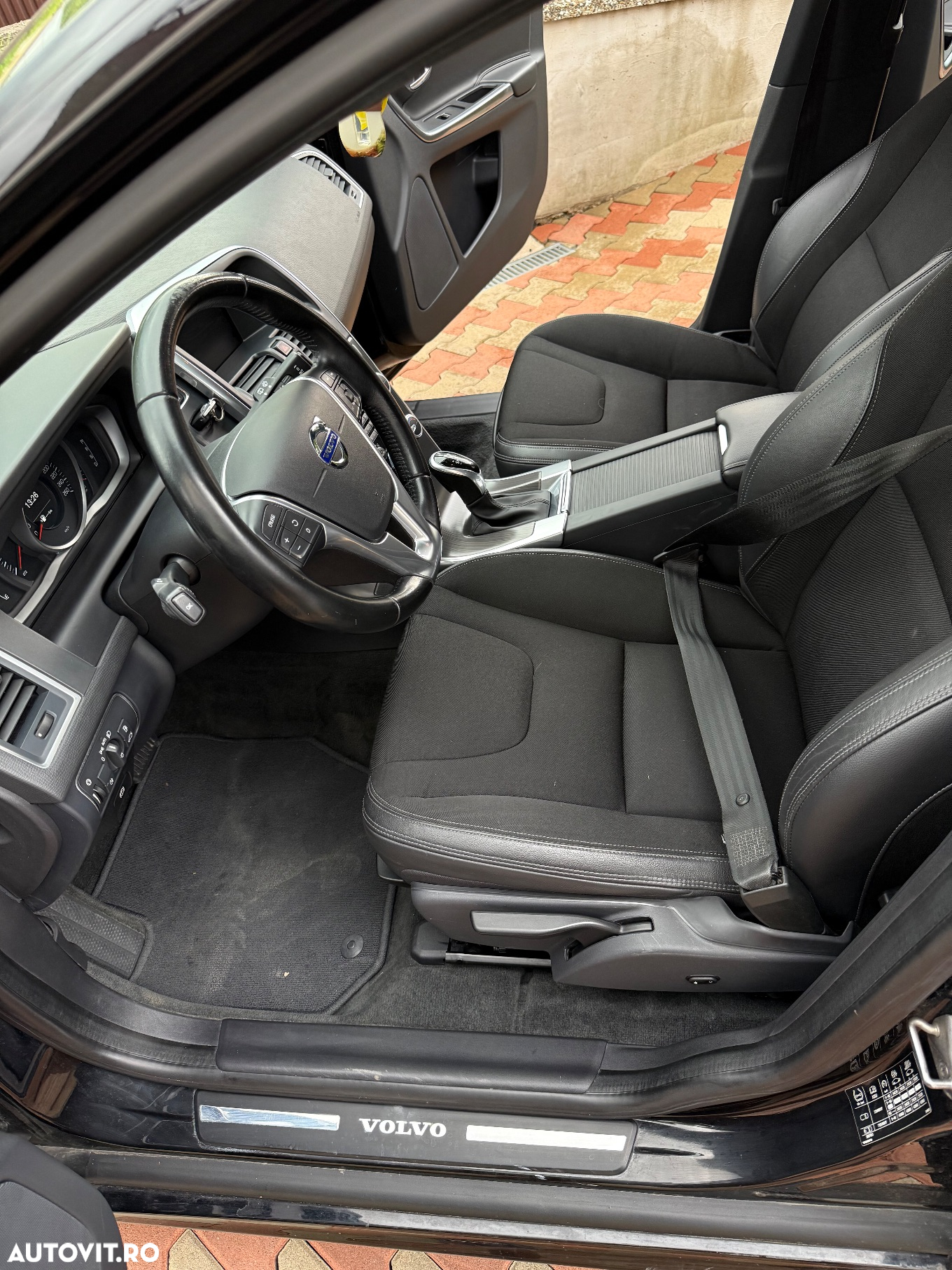 Volvo XC 60 D4AWD Kinetic - 15