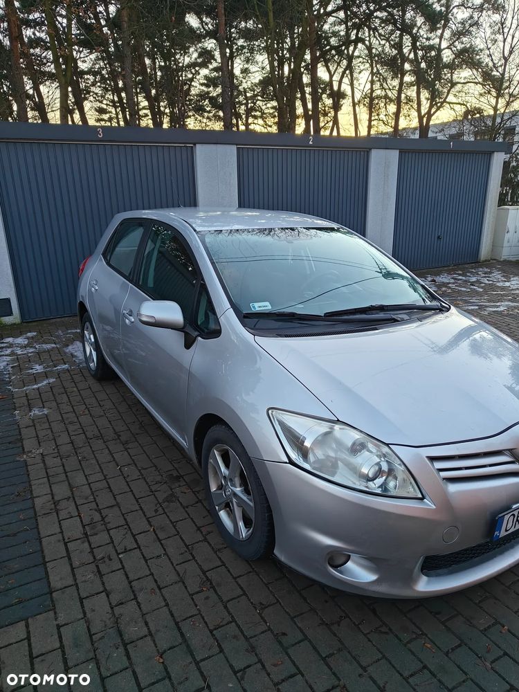 Toyota Auris 2.0 D-4D 2010 - 3