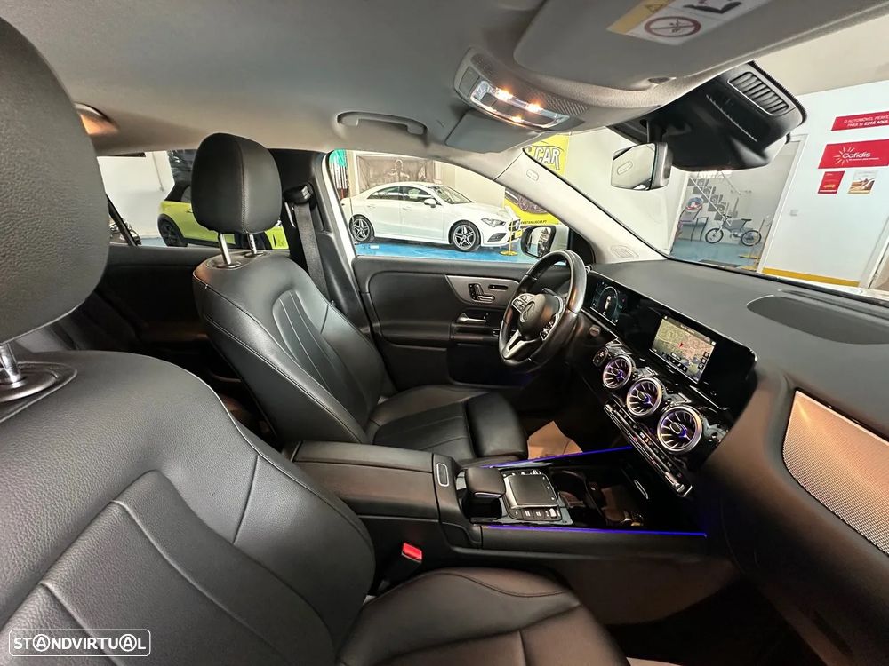 Mercedes-Benz GLA 200 7G-DCT Style - 32