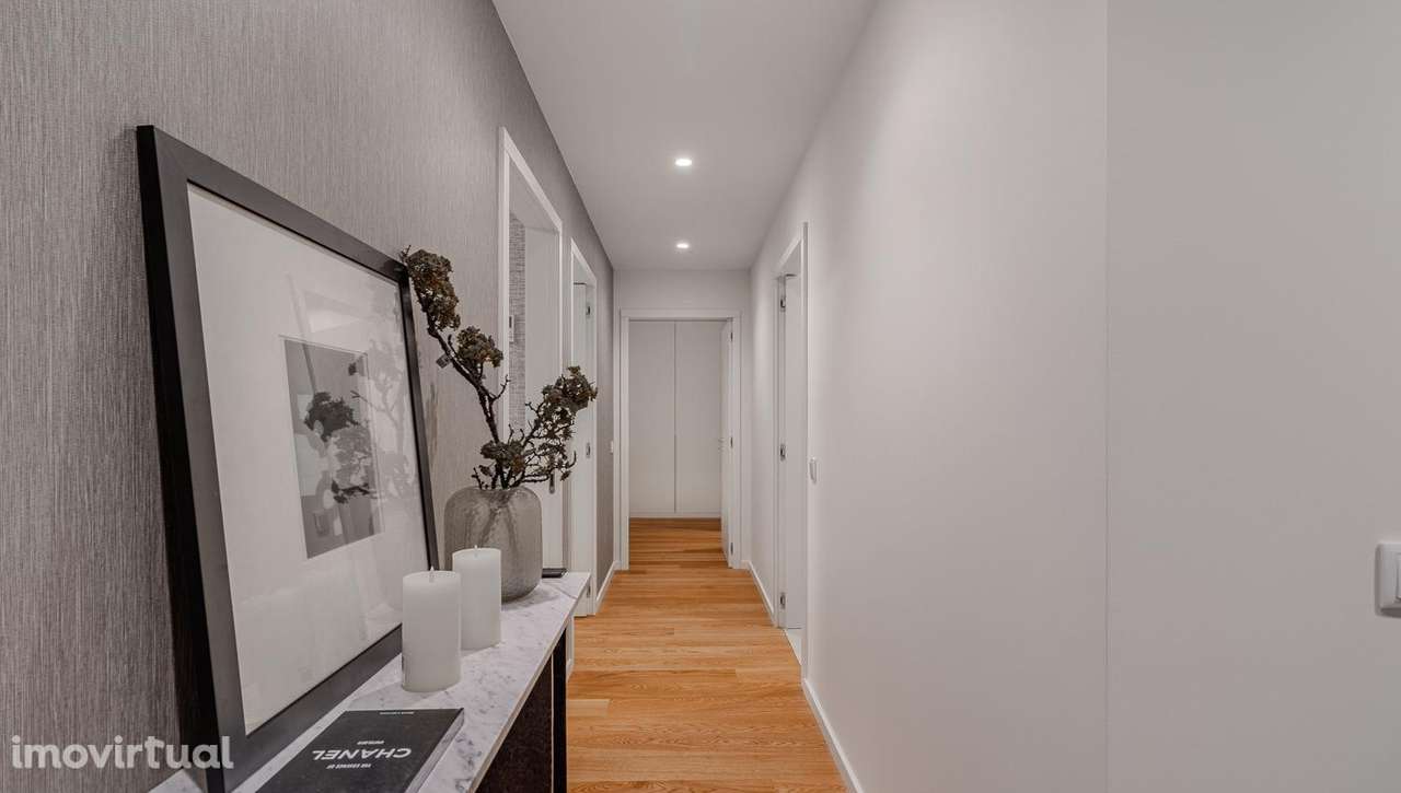 T3 Novo com varanda e garagem - Grande imagem: 3/13