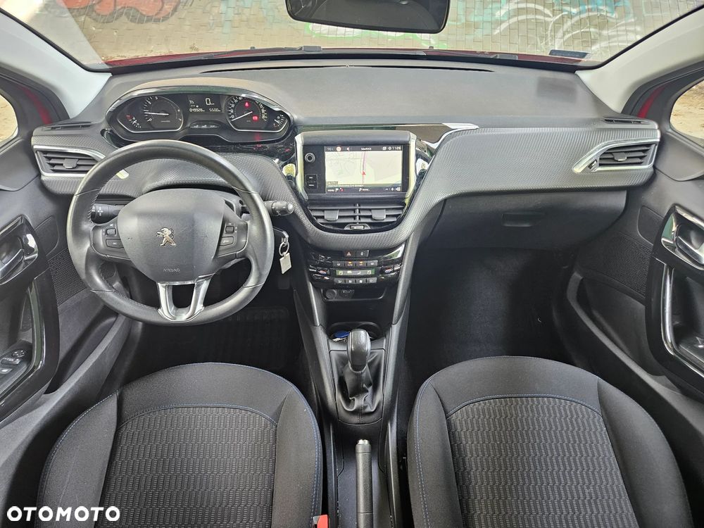 Peugeot 208 1.2 PureTech Active - 12