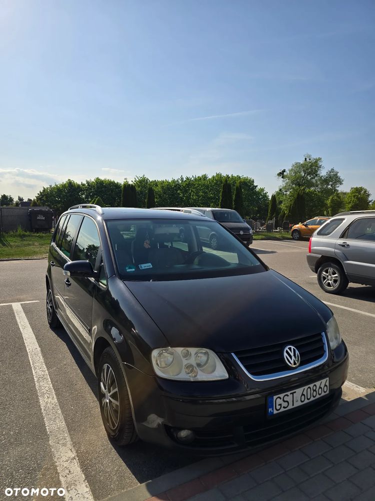 Volkswagen Touran 1.9 TDI Basis - 2