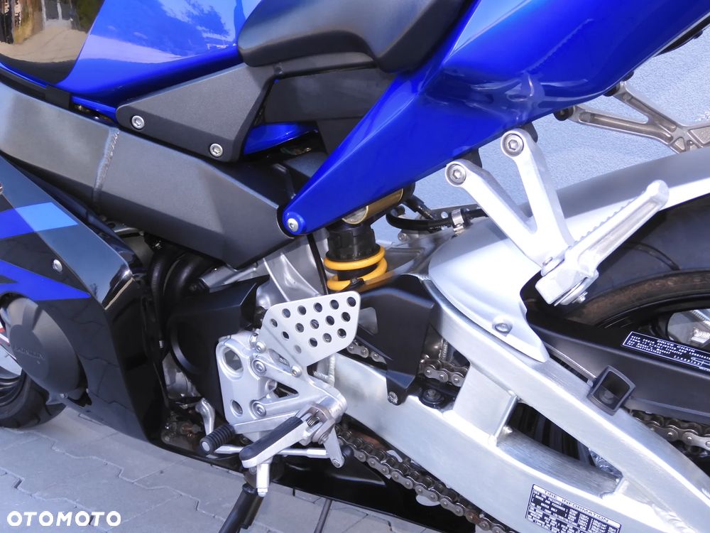 Honda CBR - 32