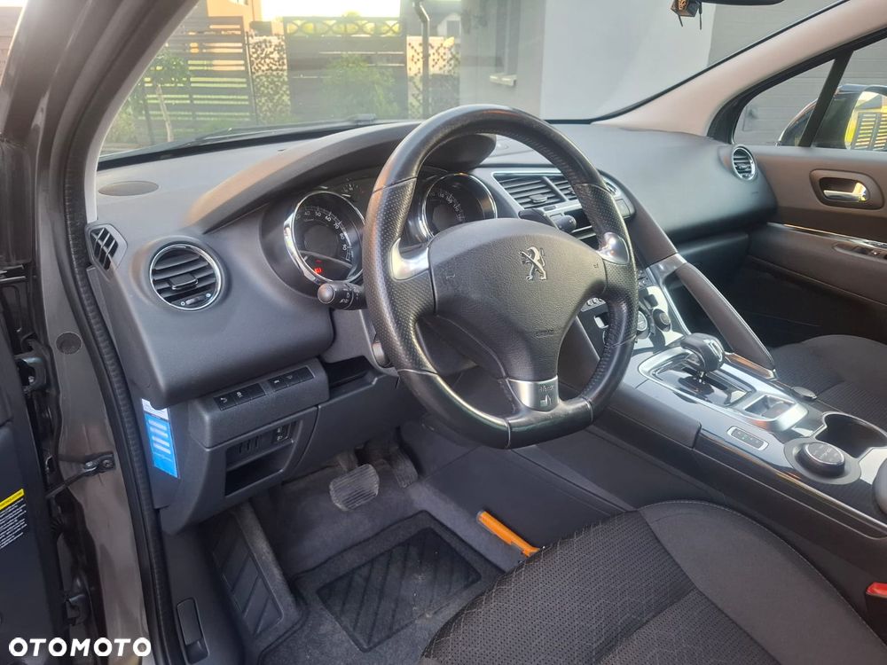 Peugeot 3008 2.0 HDi HYbrid4 - 4