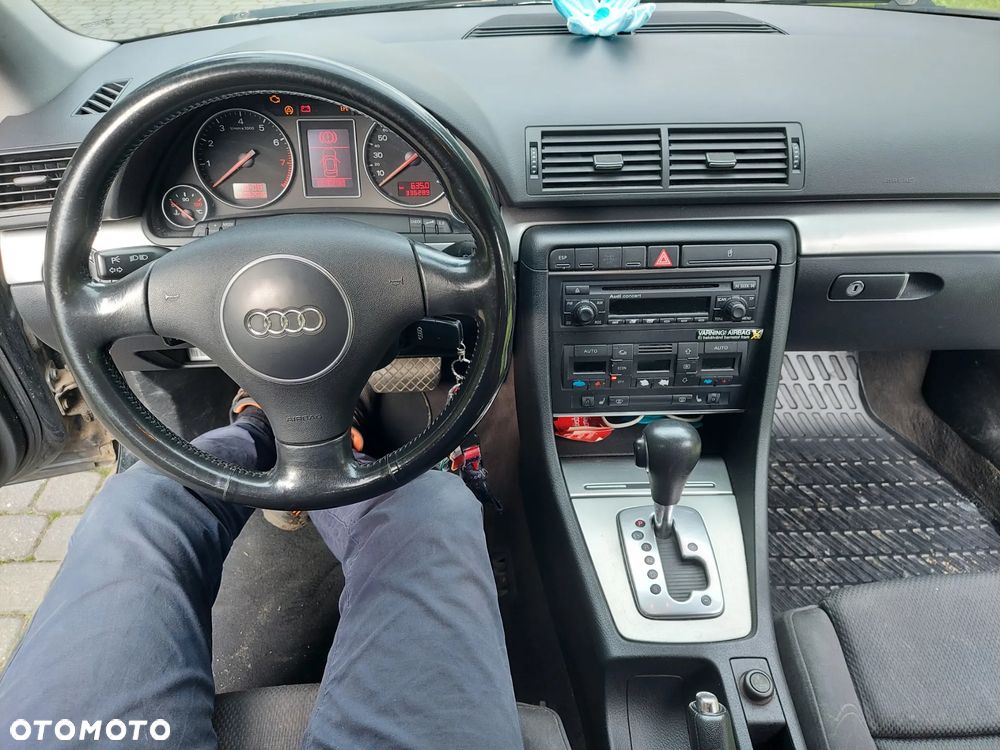 Audi A4 Avant - 4